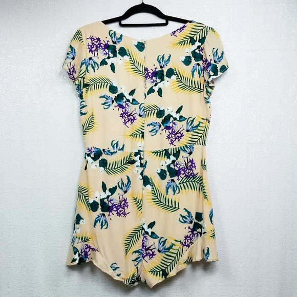 For Love & Lemons Pina Colada Scalloped Romper Lg - Picture 4 of 12